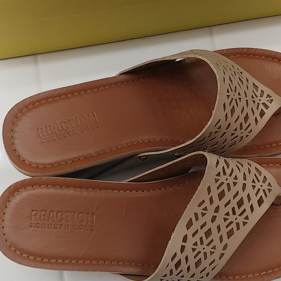 Kenneth Cole platform/7 - Picture 3 of 8